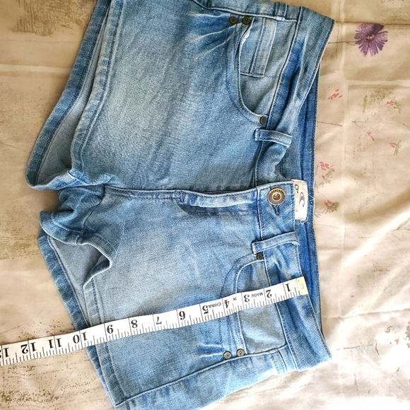 O Neill shorts - Picture 8 of 9